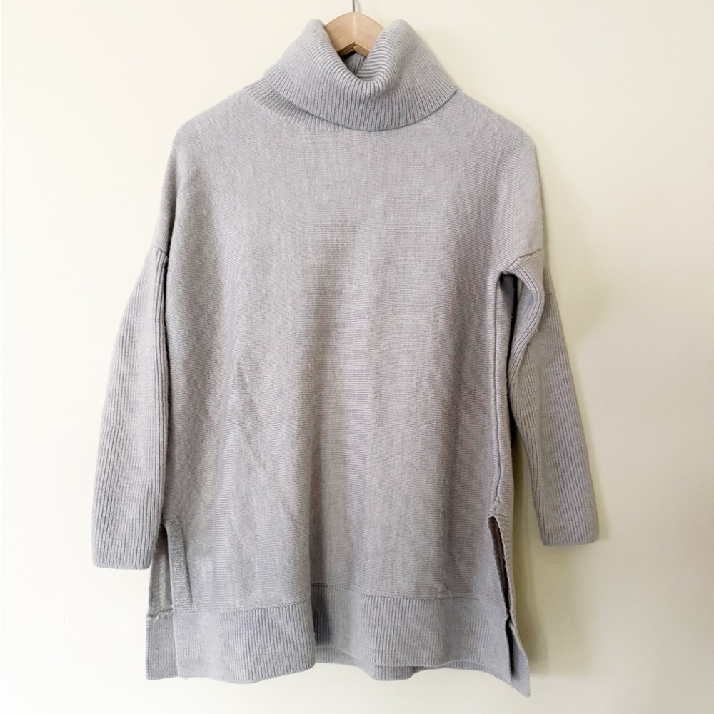 Boden Beige Oatmeal Turtle Neck Split Hem Loose Relaxed Fit Wool Tunic Sweater